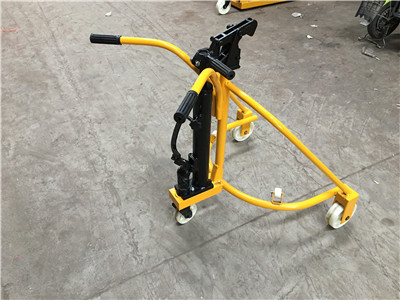 油桶搬運(yùn)車