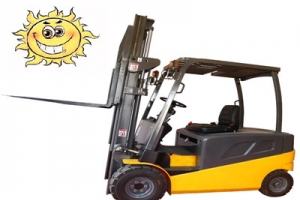 夏季如何正確使用電動小型叉車？