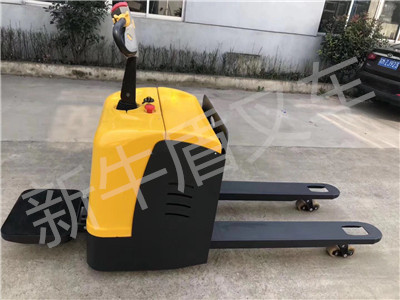 電動裝卸車
