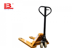 手動(dòng)液壓搬運(yùn)車(chē)的安全操作規(guī)范和日常維護(hù)