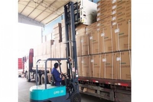 倉儲電動叉車廠家提醒駕駛電動叉車要注意哪些細節(jié)問題？