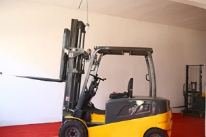 電動(dòng)叉車為何霸占柴油叉車市場(chǎng)？