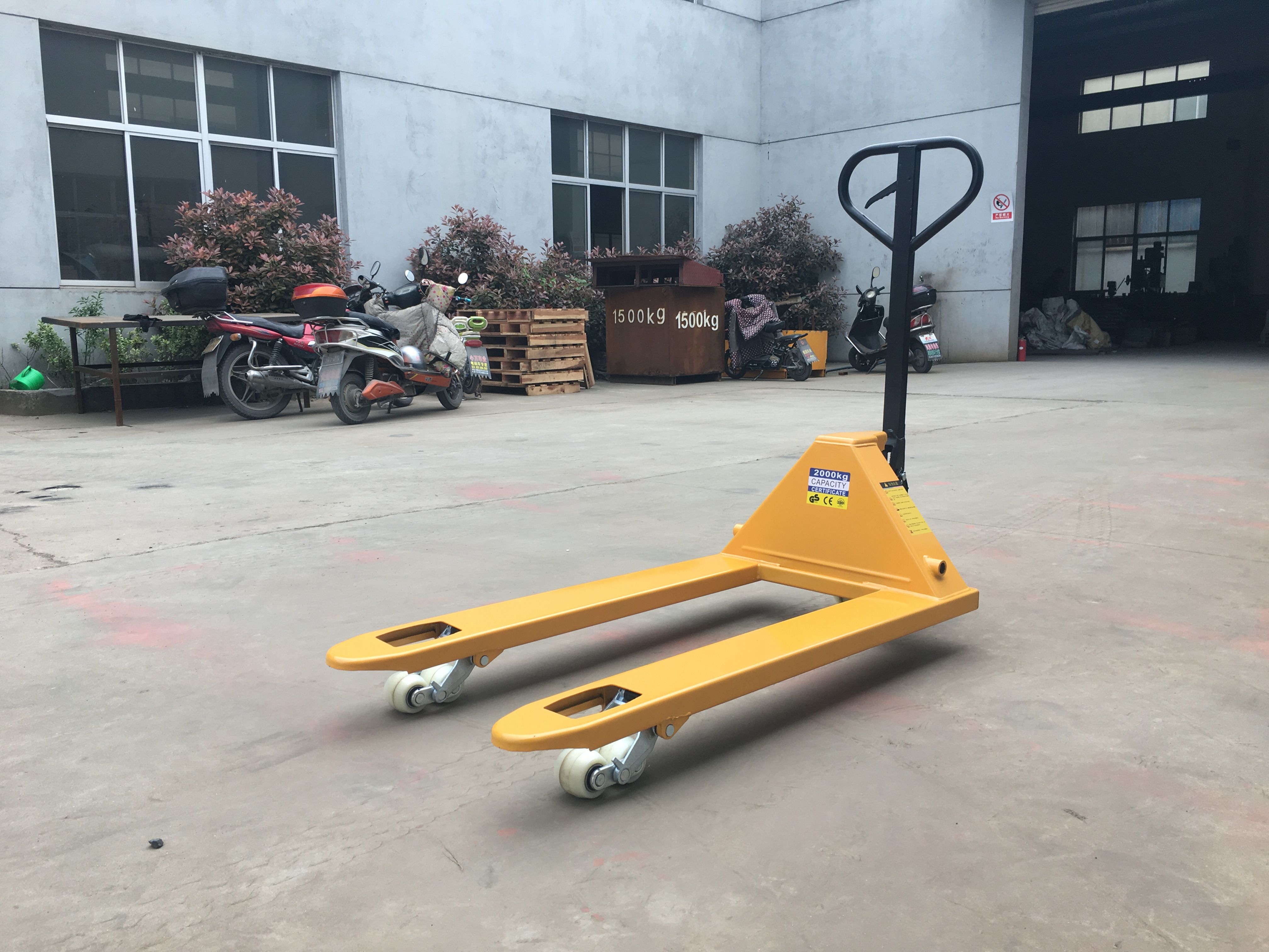 手動叉車